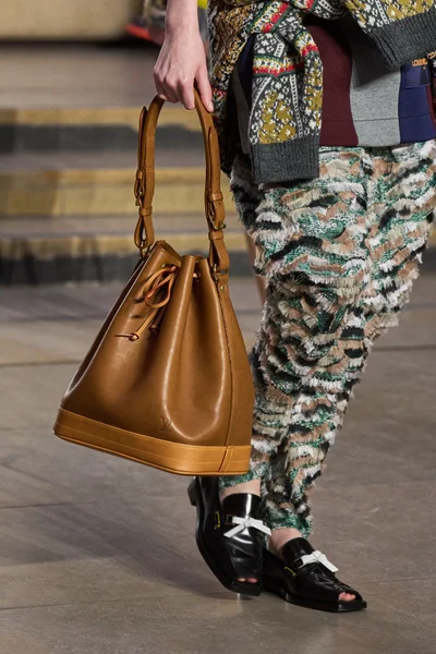 Look 94